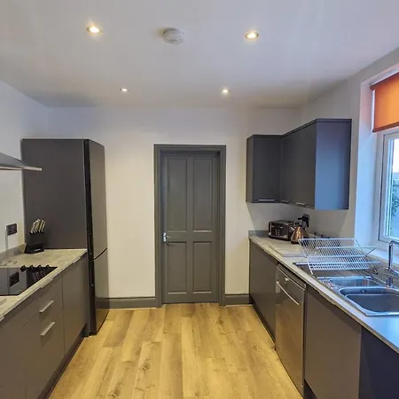 Linthorpe Terrace * مدليسبره